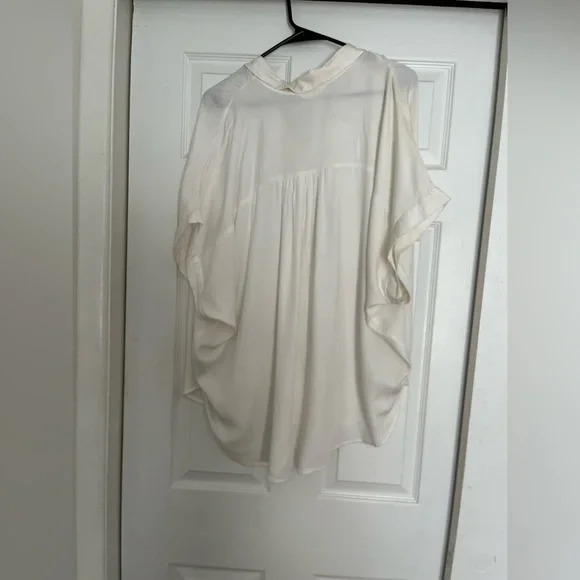 Light Cream Button-Front Women's Blouse Time and Tru XL 16-18 - Picture 7 of 13